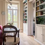 Boutique Apartment With Private Rooms And Garden Oasis