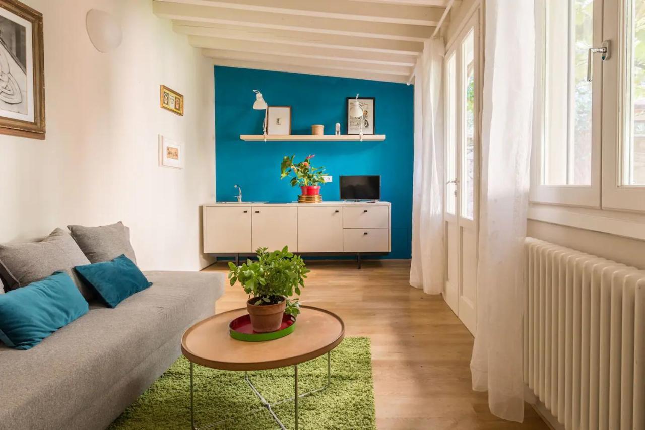 Boutique With Private And Garden Oasis *