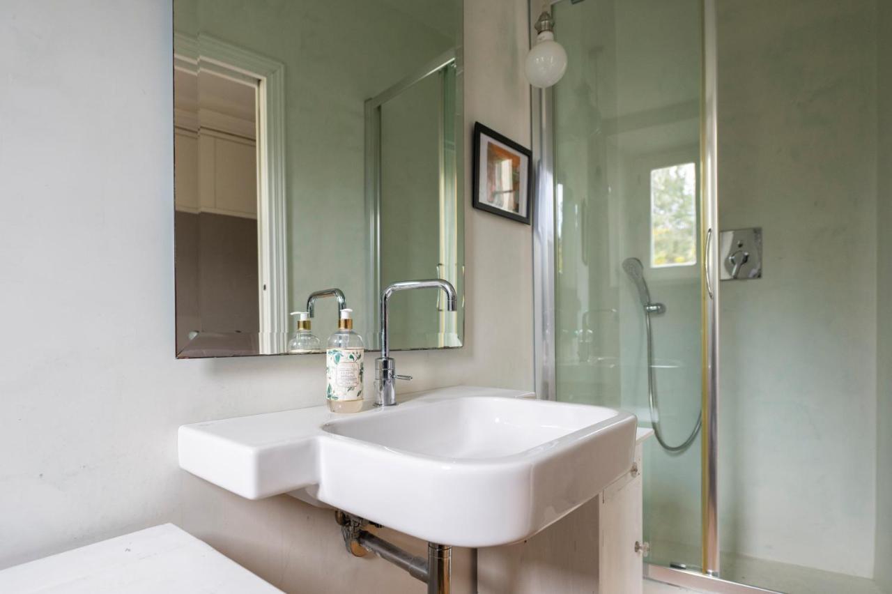 Boutique With Private And Garden Oasis *