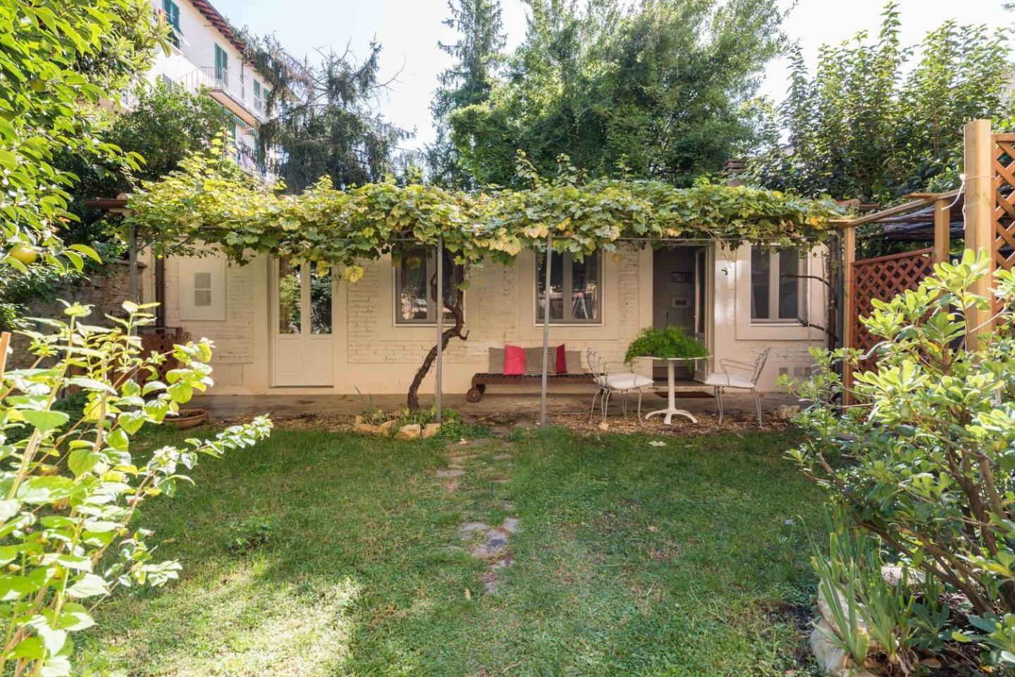 Boutique With Private And Garden Oasis Apartamento
